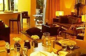 No.5 Maddox Street Apartahotel 4*