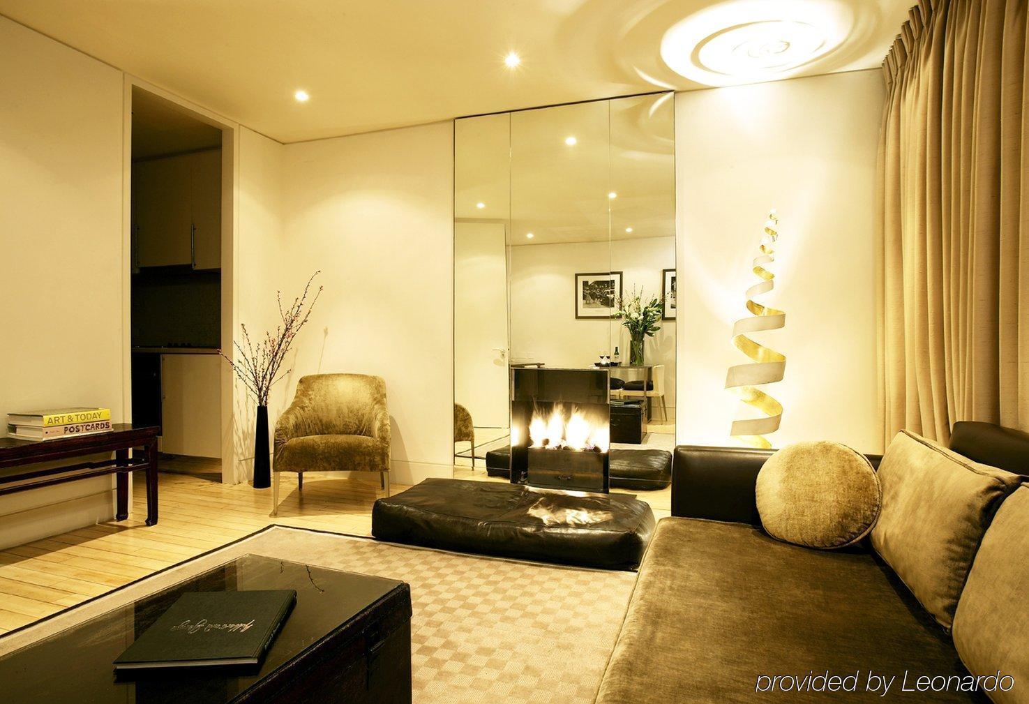 No.5 Maddox Street Apartahotel 4*